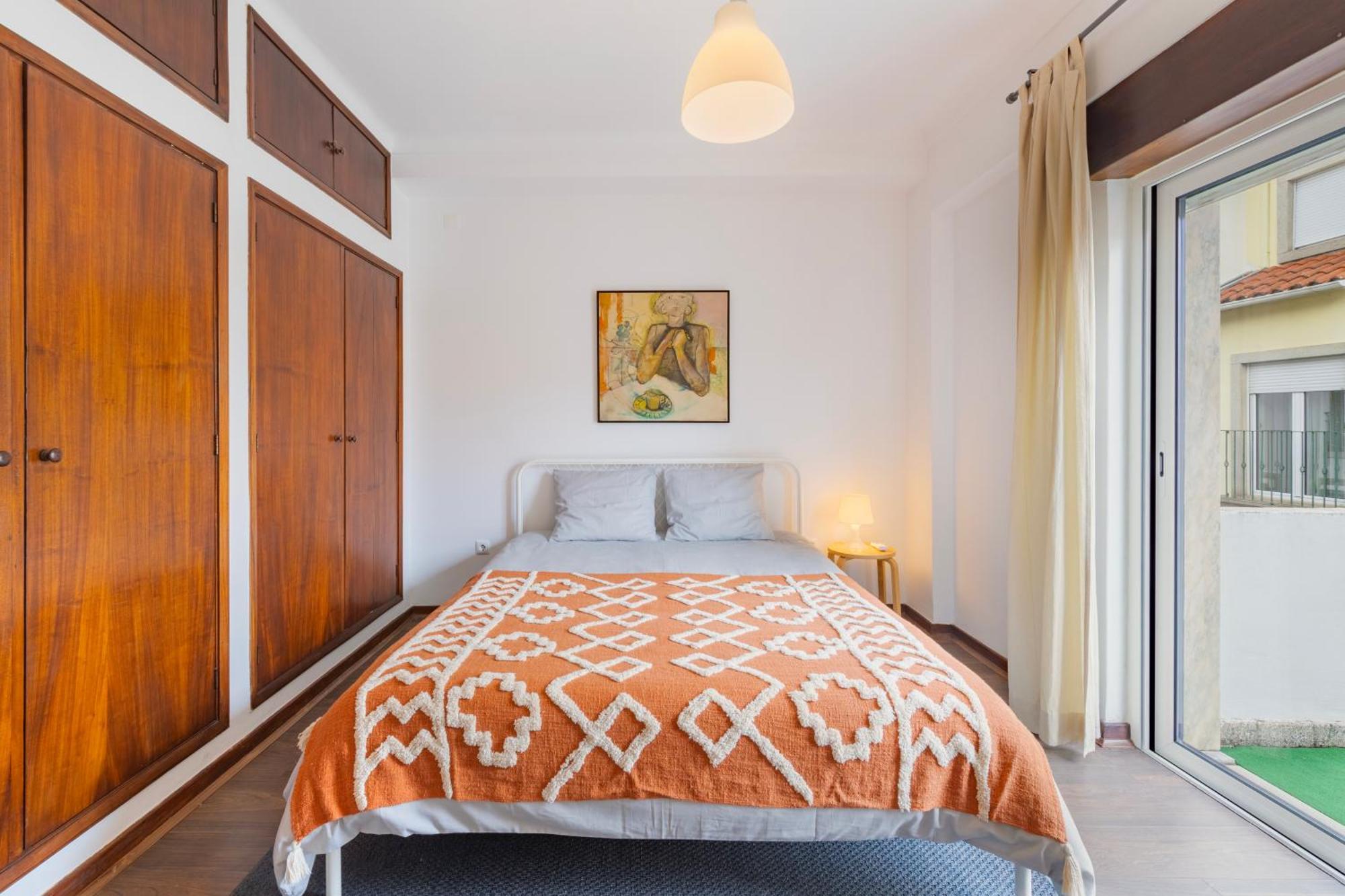Cosy Remodeled Apartment In The City Center Fundão Exterior foto