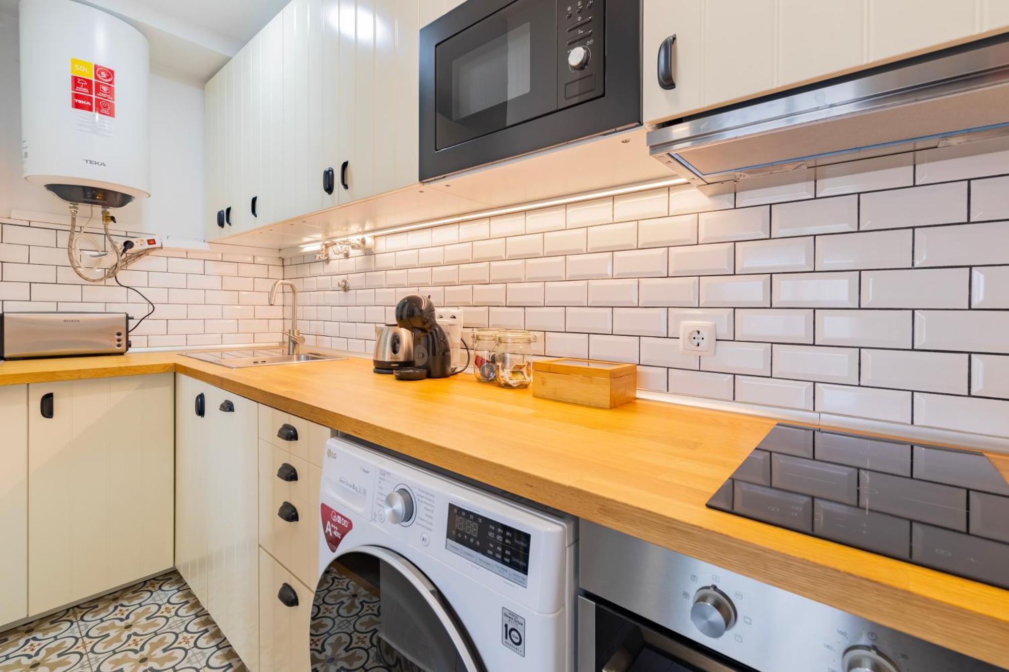 Cosy Remodeled Apartment In The City Center Fundão Exterior foto