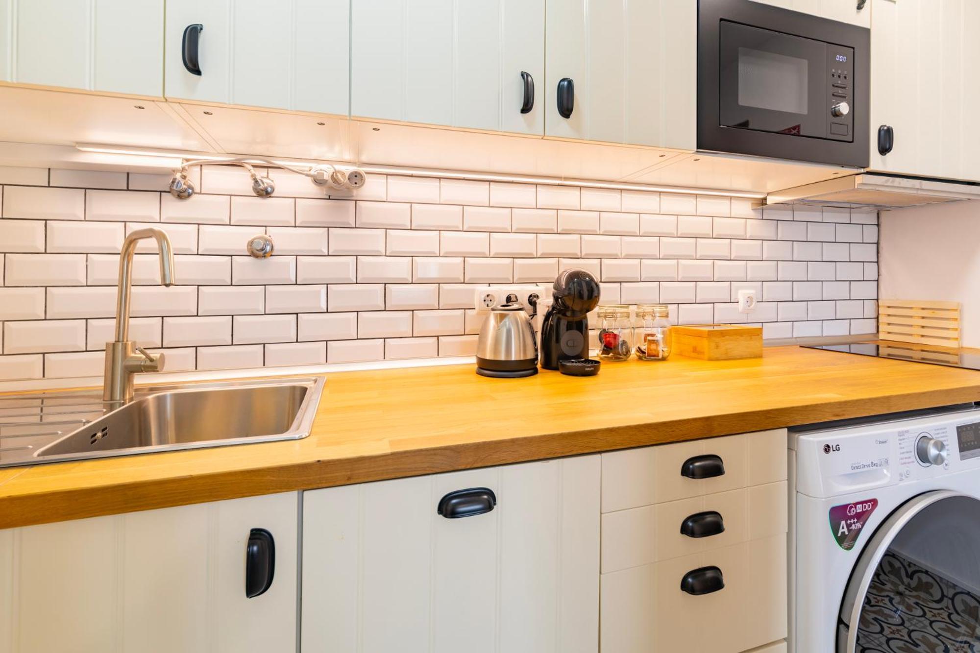 Cosy Remodeled Apartment In The City Center Fundão Exterior foto