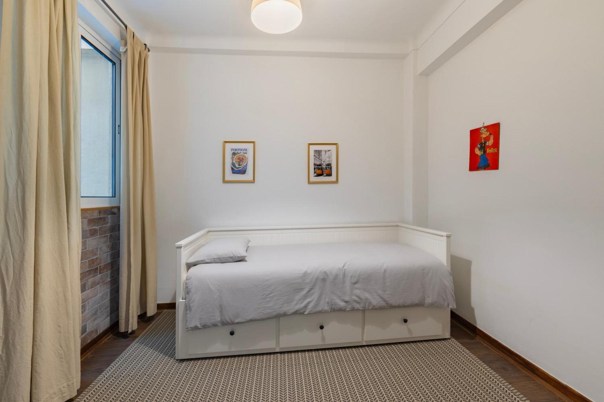 Cosy Remodeled Apartment In The City Center Fundão Exterior foto